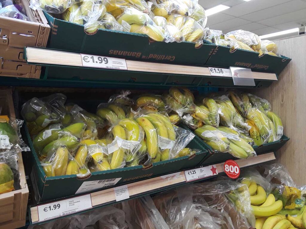 plastic bananas 